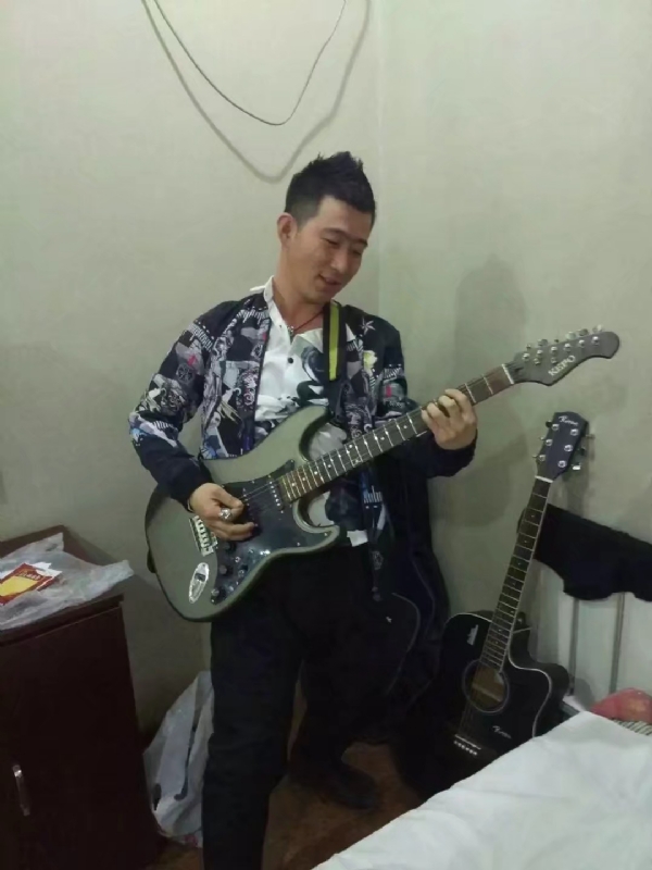 小吉他的第一张照片--宁化相亲网