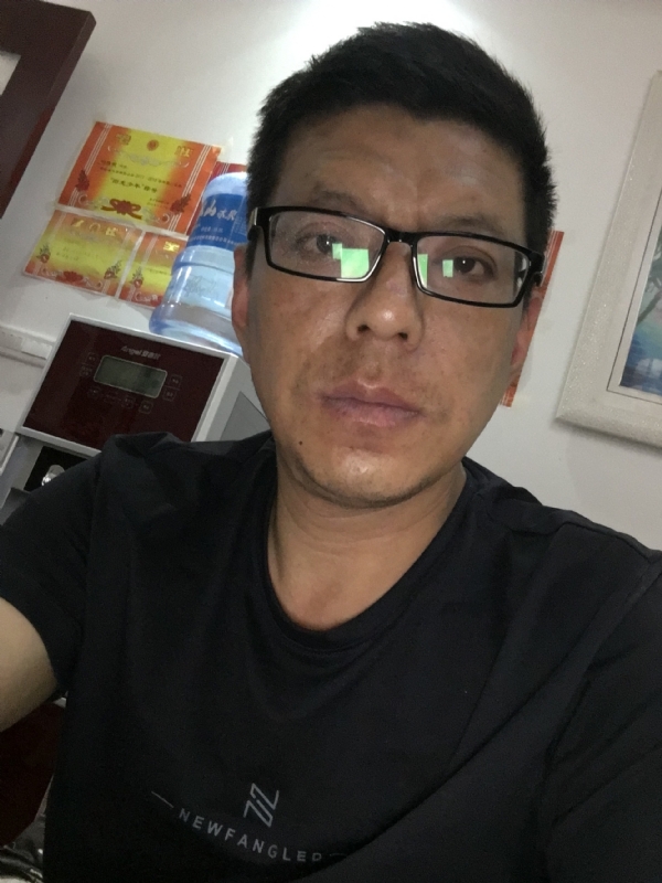 牵手的第三张照片--宁化相亲网