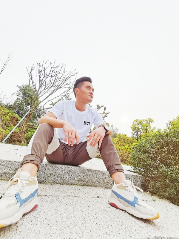 一个人，干净利落的第一张照片--宁化相亲网