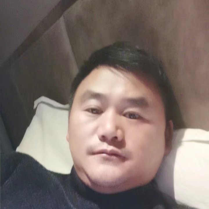 奔跑的第二张照片--宁化相亲网