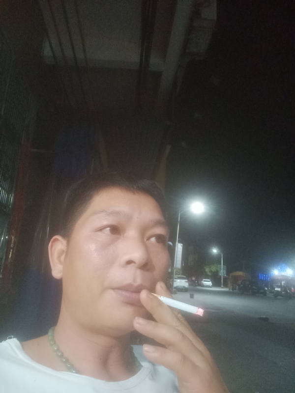 善解人意的第一张照片--宁化相亲网
