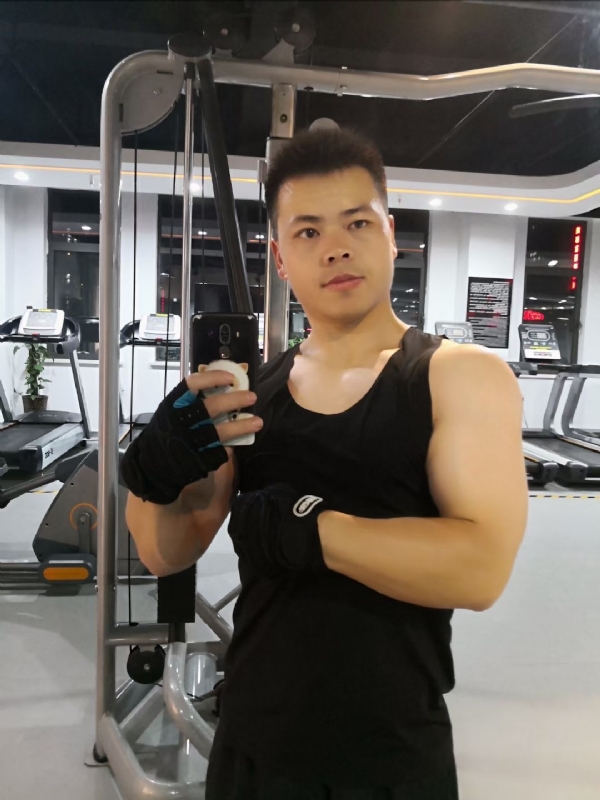 范迪塞尔的第二张照片--宁化相亲网
